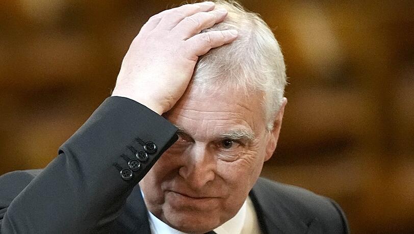 Muss sich jetzt auch noch um eine eigene Homepage kümmern: Andrew Mountbatten Windsor, ehemals Prinz Andrew. Muss sich jetzt auch noch um eine eigene Homepage kümmern: Andrew Mountbatten Windsor, ehemals Prinz Andrew.