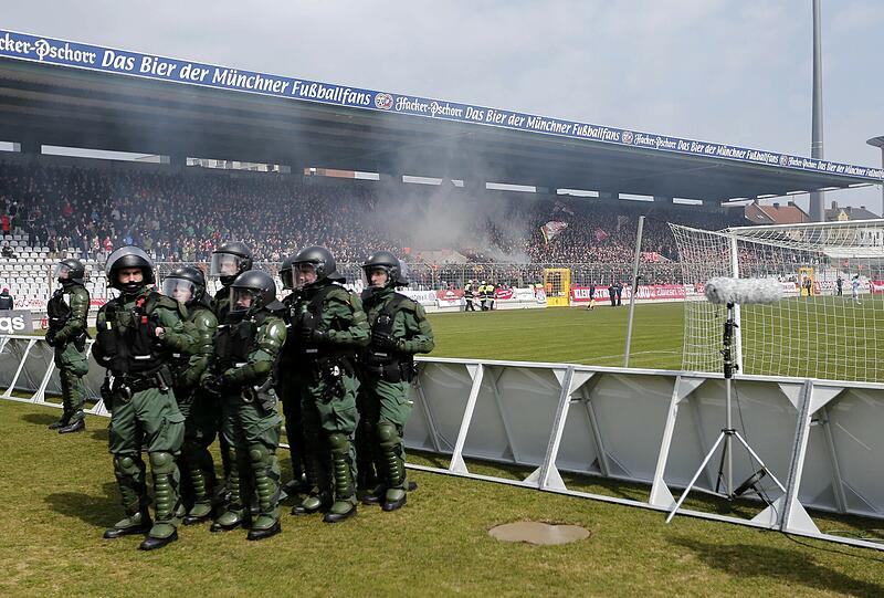 Gesprächsthema für die Freunde des Sechzger-Stadions: das Amateur-Derby zwischen dem FC Bayern II und dem TSV 1860 II im Grünwalder Stadion.