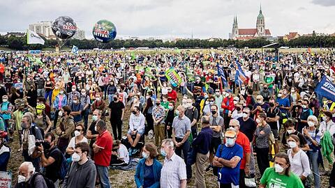 Während der IAA Anfang September gab es zahlreiche Proteste: Hier Teilnehmer der Abschlusskundgebung auf der Theresienwiese. (Archivbild)