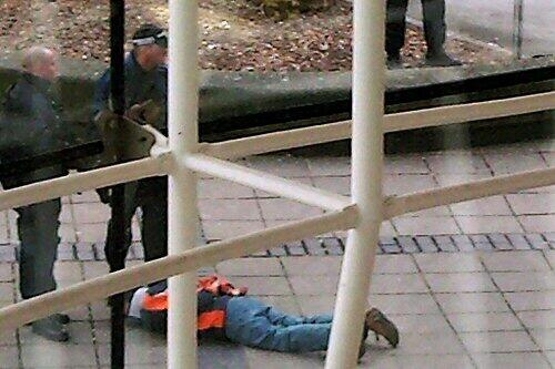 Nur zwei von zwölf Terrorverdächtigen sind in Großbritannien noch in Haft.