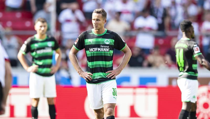 Die SpVgg Greuther Fürth verlor deutlich in Stuttgart. Die SpVgg Greuther Fürth verlor deutlich in Stuttgart.
