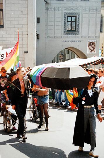 1990 wird an die Aids-Toten erinnert.
