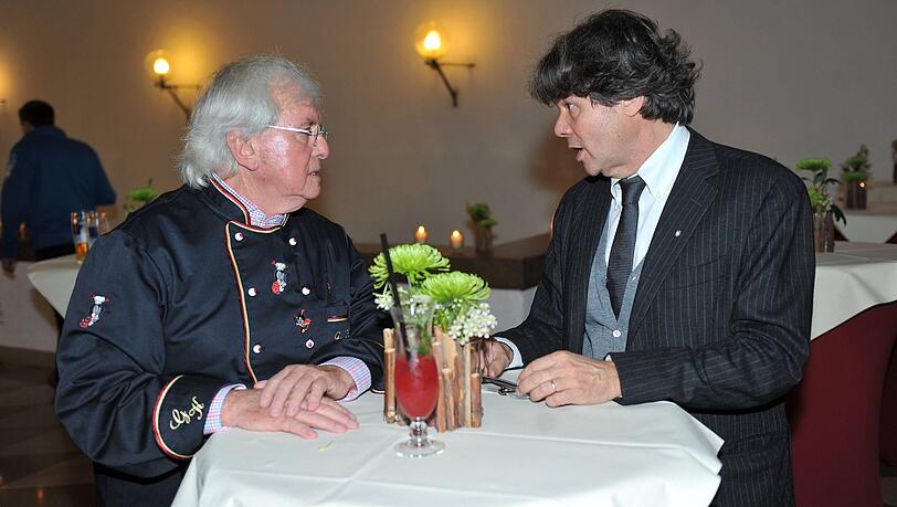 Gerd und Sohn Michael Käfer bei einer Veranstaltung 2012. Gerd und Sohn Michael Käfer bei einer Veranstaltung 2012.