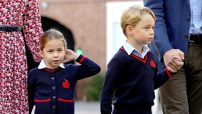 Prinzessin Charlotte und Prinz George wissen angeblich schon, was der Weihnachtsmann unter den Baum legen soll Prinzessin Charlotte und Prinz George wissen angeblich schon, was der Weihnachtsmann unter den Baum legen soll