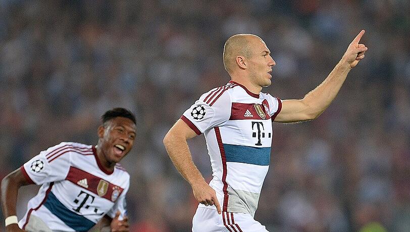 Nach oben geht's: Arjen Robben bejubelt die Rekord-Bayern. Nach oben geht's: Arjen Robben bejubelt die Rekord-Bayern.