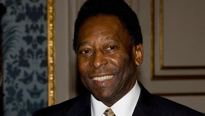 Brasilien Fußball-Legende Pelé liegt derzeit in der Klinik.