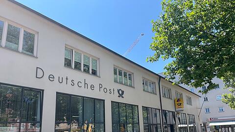 Die angekündigte Schließung der Postfiliale am Harras ist eine schlechte Nachricht fürs Viertel. Der BA will sie verhindern.