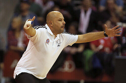 &bdquo;Ich würde lügen, wenn ich sage würde, dass ich keinen Druck verspüre&ldquo; sagt der neue Head-Coach der FC Bayern Basketballer Yannis Christopoulos vor dem BBL-Auftakt am Mittwoch im Audi Dome gegen die EWE Baskets Oldenburg.