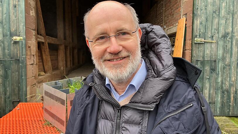 Der TV-Moderator Lesch steht auf dem Gel&auml;nde der Mitmach-Forschungsst&auml;tte Biologikum Mittelhessen in Homberg (Ohm). (zu dpa: &laquo;Lesch: Bayern tut zu wenig f&uuml;r eigene Klimaziele&raquo;) +++ dpa-Bildfunk +++