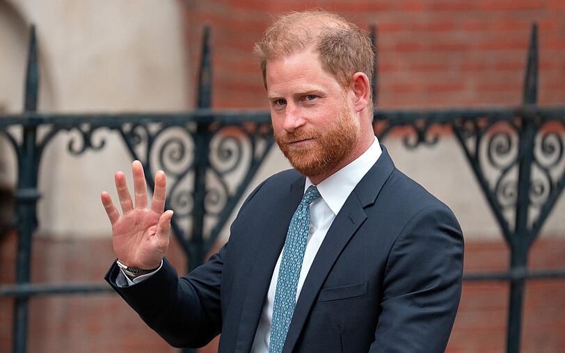 Nach dem Bruch mit seiner Familie verlor Prinz Harry unter anderem seinen Anspruch auf Polizeischutz. Er zog vor Gericht, verlor das Verfahren jedoch. Nach dem Bruch mit seiner Familie verlor Prinz Harry unter anderem seinen Anspruch auf Polizeischutz. Er zog vor Gericht, verlor das Verfahren jedoch.