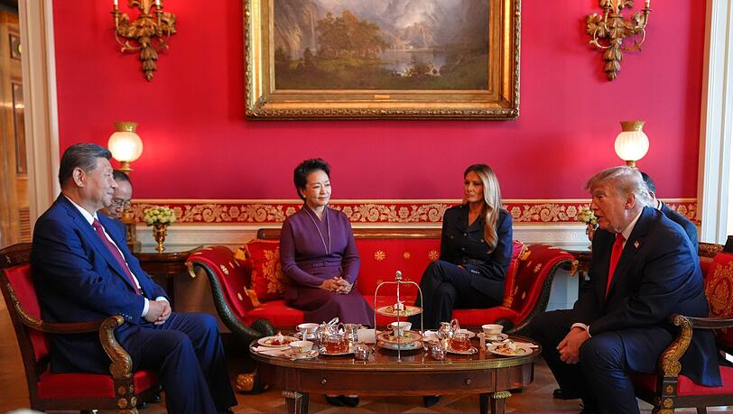 Xi lädt Trump nach China ein. Xi lädt Trump nach China ein.