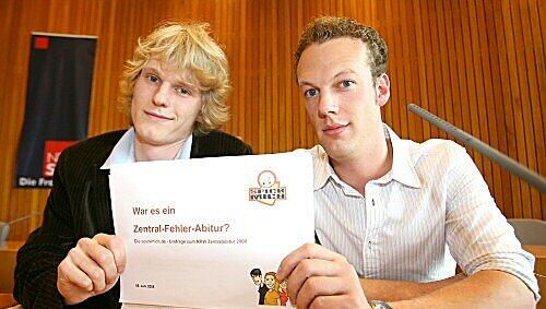 Landesschülersprecher Horst Wenzel und Bernd Dicks, Chefredaktuer bei "spickmich" Landesschülersprecher Horst Wenzel und Bernd Dicks, Chefredaktuer bei "spickmich"