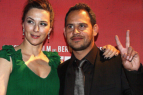 Rote-Teppich-Fraktion: Martina Gedeck und Moritz Bleibtreu bei der Premiere des "Baader Meinhof Komplex" im Mathäser Kino.