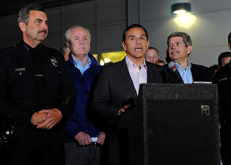 Mehr als 50 Brände und ein Schaden in Millionenhöhe soll er gelegt
haben: Die Polizei in Los Angeles hat einen jungen Deutschen unter
dem Verdacht der Brandstiftung festgenommen.