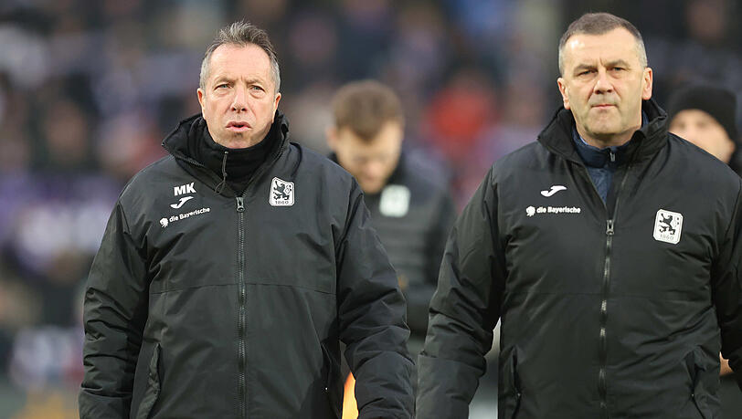 Löwen-Trainer Markus Kauczinski (l.) und Geschäftsführer Manfred Paula im Stadion an der Bremer Brücke in Osnabrück.