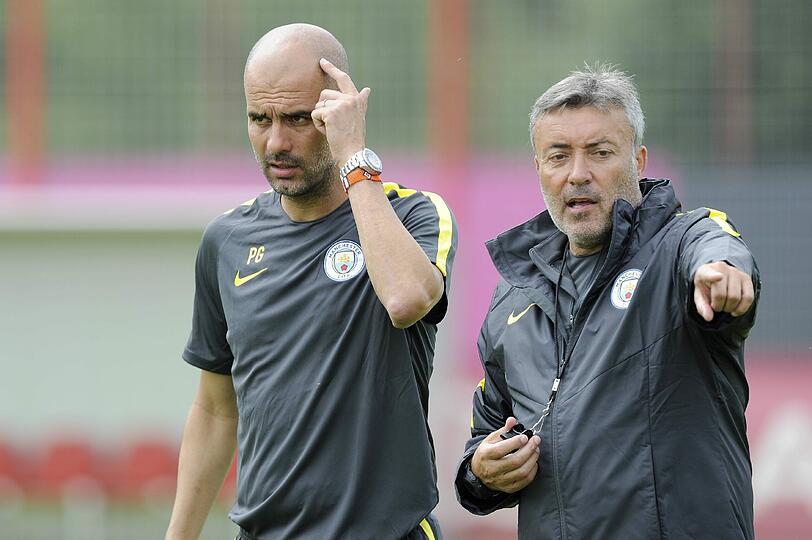 Anschließend leitete der Katalane gemeinsam mit Domenec Torrent hochkonzentriert das ManCity-Training.