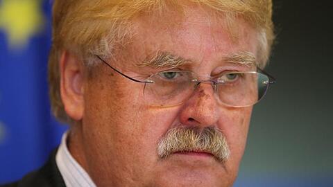 Seit Jahrzehnten ist Elmar Brok ein gefragter Interviewpartner nicht nur der deutschen, sondern zum Beispiel auch der britischen Medien.