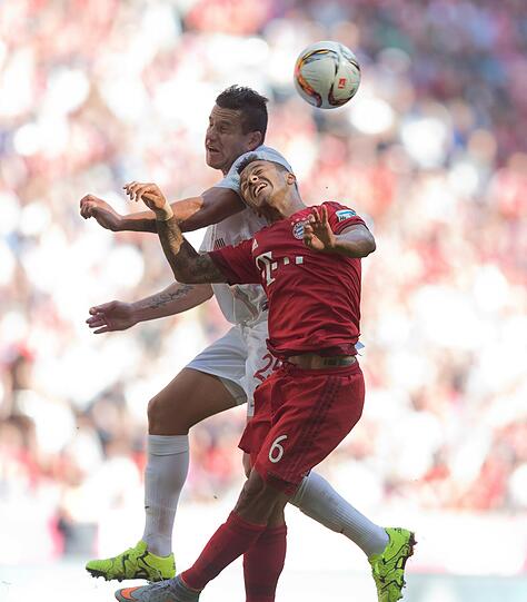Rafinha - Note 3 - Erster Startelfeinsatz in dieser Bundesliga-Saison. Der Brasilianer braucht bekanntlich nicht lange, um seinen Rhythmus zu finden. Mit einigen beherzten Läufen auf der rechten Seite, defensiv ohne Fehl und Tadel.
