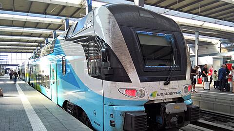 In der Gleishalle des Münchner Hauptbahnhofs ist die Westbahn schon länger zu sehen. Nun fährt sie von hier auch Richtung Westen.