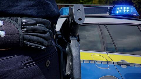 Die Polizei hat am Samstag einen Warnschuss abgegeben. (Symbolbild)