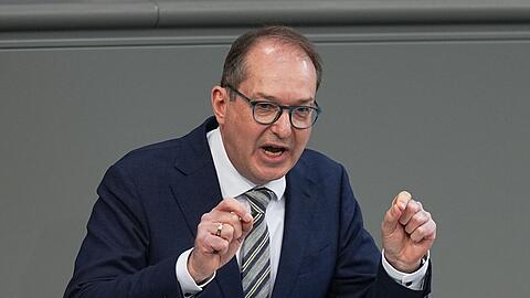 Landesgruppenchef Alexander Dobrindt könnte für die CSU den Top-Posten im Kabinett übernehmen. (Archivbild)