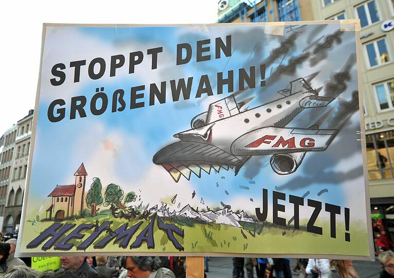 Als Größenwahn bezeichnen Gegner der dritten Startbahn das Projekt im Erdinger Moos.