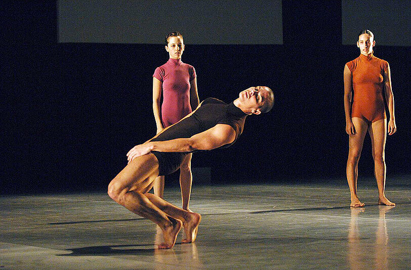 Bei Ohad Naharin ist Tanz mehr als Bewegung &ndash; das wird in &bdquo;Mr. Gaga&ldquo; spannend und berührend erzählt.