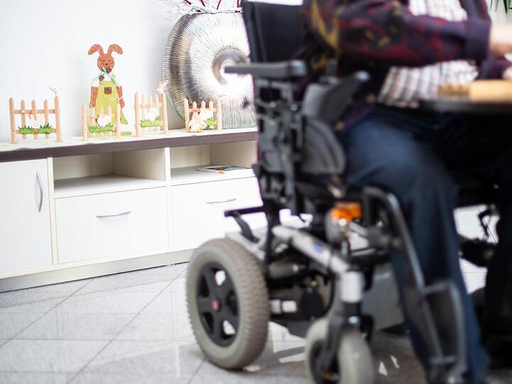 Die meisten Pflegebedürftigen werden daheim betreut.
