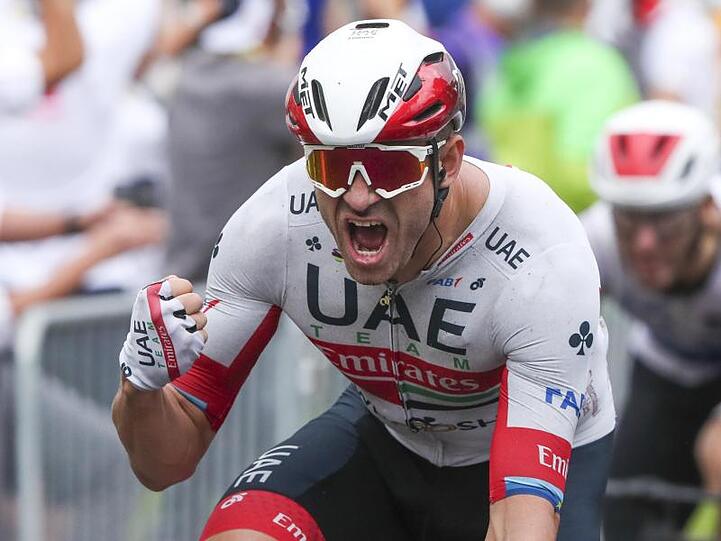 Alexander Kristoff bejubelt seinen Sieg.
