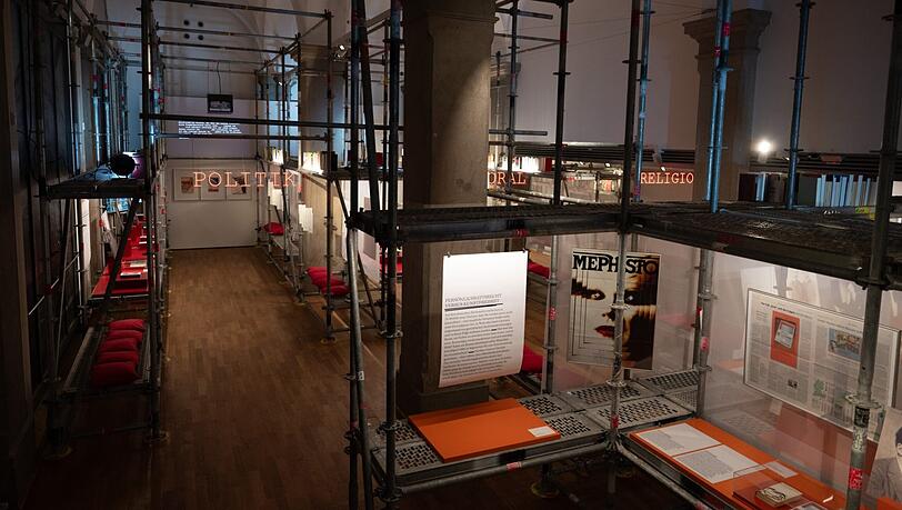 Ein Blick in die Münchner Ausstellung "Verbotene Bücher im Literaturhaus". Ein Blick in die Münchner Ausstellung "Verbotene Bücher im Literaturhaus".