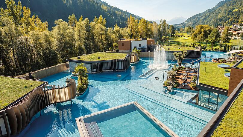 Die Quellenhof See Lodge ist ein Wohlfühlort für nur "Adults only". Die Quellenhof See Lodge ist ein Wohlfühlort für nur "Adults only".