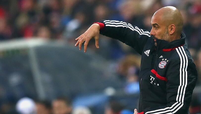 Pep Guardiola konnte auch durch taktische Anweisungen an der Seitenlinie die 0:3-Niederlage gegen Salzburg nicht verhindern. Pep Guardiola konnte auch durch taktische Anweisungen an der Seitenlinie die 0:3-Niederlage gegen Salzburg nicht verhindern.