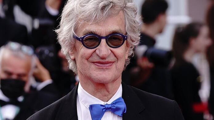 Wim Wenders 2022 auf dem roten Teppich in Cannes.