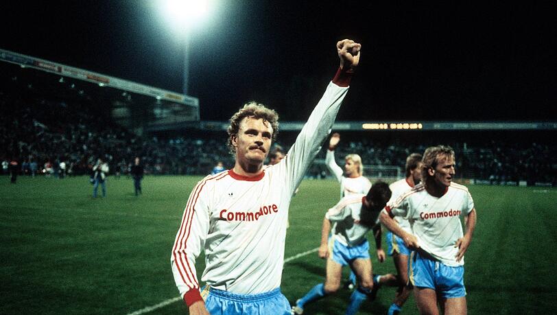Roland Wohlfarth netzte 156 Mal für den FC Bayern ein. Roland Wohlfarth netzte 156 Mal für den FC Bayern ein.