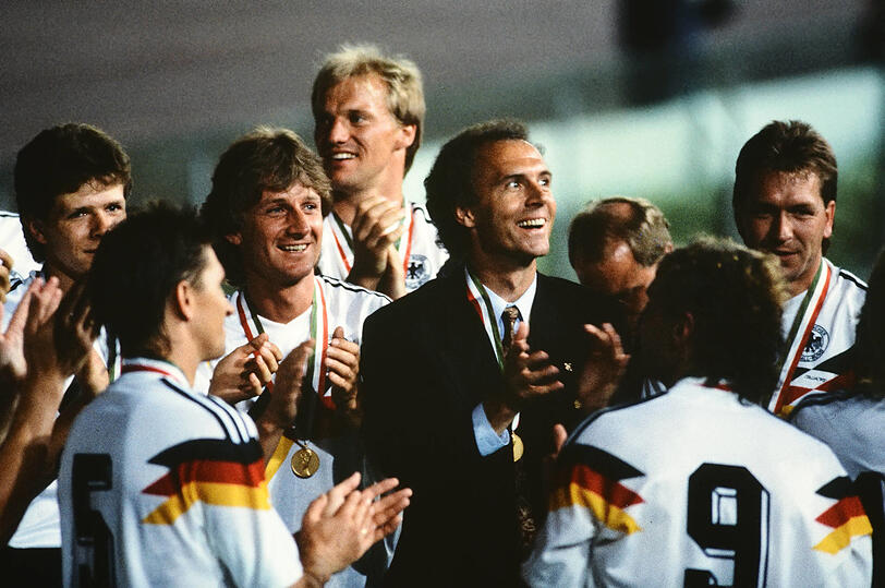 Eine magische Nacht in Rom: Franz Beckenbauer und seine Weltmeister im Moment ihres gr&ouml;&szlig;ten Gl&uuml;cks - jetzt kommt der Weg zum Titel 1990 in die Kinos.
