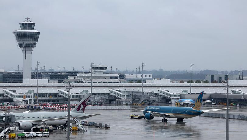 Betroffen war eine Maschine der Vietnam Airlines, die Richtung Hanoi unterwegs war. (Archivbild) Betroffen war eine Maschine der Vietnam Airlines, die Richtung Hanoi unterwegs war. (Archivbild)