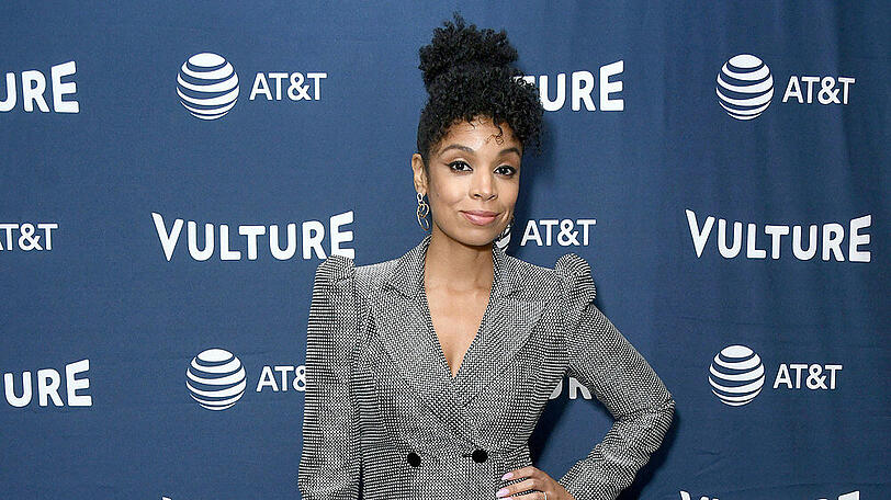 Susan Kelechi Watson zog mit ihrem Blazerkleid alle Blicke auf sich