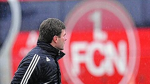 Auch in der kommenden Saison den 1. FC Nürnberg fest im Blick: Trainer Dieter Hecking.