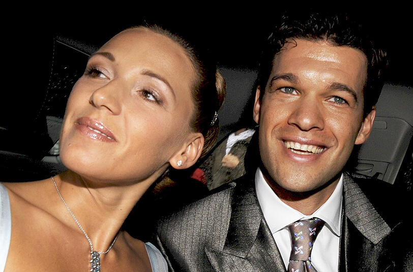 Simone und Michael Ballack an ihrem Hochzeitstag im Juli 2007. Die beiden haben im Schloss Kempfenhausen bei Berg am Starnberger See geheiratet.