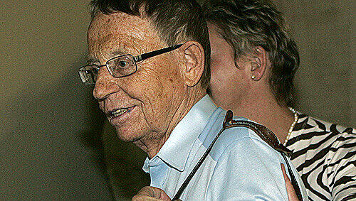 Opfer Bruno N. auf dem Weg zu seiner Zeugenaussage Opfer Bruno N. auf dem Weg zu seiner Zeugenaussage