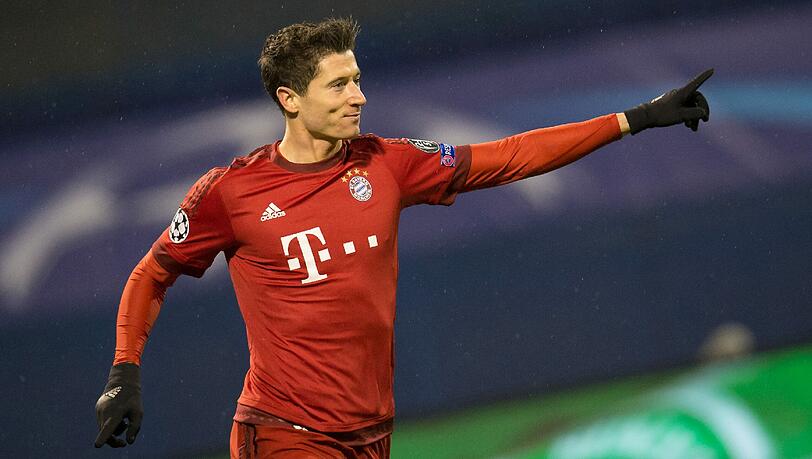 Paris scheint heiß auf Robert Lewandowski zu sein - das Interesse schmeichelt dem Bayern-Star. Paris scheint heiß auf Robert Lewandowski zu sein - das Interesse schmeichelt dem Bayern-Star.