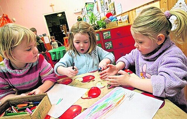 In der Spielgruppe vom Bürgertreff lernen Kinder andere Kinder kennen. (Symbolbild)