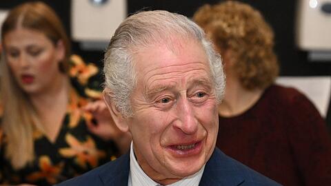 König Charles III. reagiert auf eine Nachfrage zu seinem Sohn Prinz Harry.