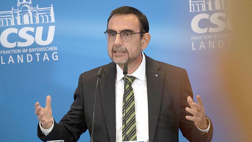 Klaus Holetschek will beim Bürokratieabbau aufs Tempo drücken. (Archivbild) Klaus Holetschek will beim Bürokratieabbau aufs Tempo drücken. (Archivbild)