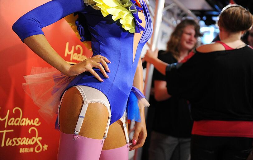 Selbst ihre Wachsfigur bei Madame Tussauds in Berlin ist mehr als nur sexy.