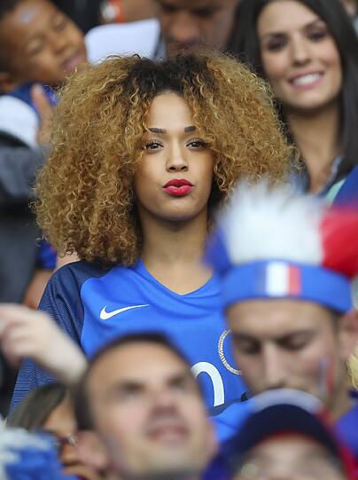Was für eine Haarpracht: Sephora ist die bessere Hälfte von Frankreich- und Bayern-Youngster Kingsley Coman.