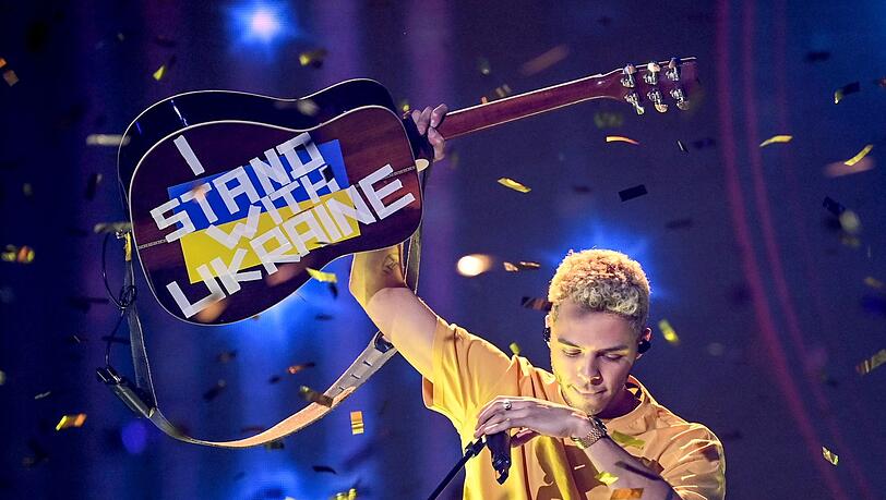 Klares Statement für die Ukraine beim ESC-Vorentscheid. Malik Harris vertritt Deutschland in Turin. Klares Statement für die Ukraine beim ESC-Vorentscheid. Malik Harris vertritt Deutschland in Turin.