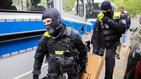 Ein bundesweite Razzia im Zuge der Ermittlungen hatte für viel Aufmerksamkeit und scharfe Kritik gesorgt. (Archivbild)
