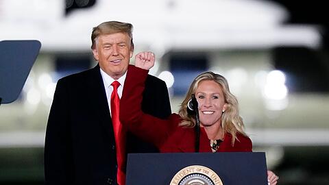 Bild aus glücklicheren Zeiten: "Die Partei gehört ihm", sagte Greene einst über Trump. (Archivbild)