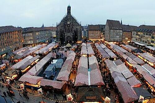 Am 26. November wird die "Stadt aus Holz und Tuch", der Christkindlesmarkt, eröffnet.